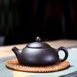Чайник ручной работы, классической формы dōng pō sh&iacute; pi&aacute;o из исинской глины hēi jīnshā 160мл, Китай