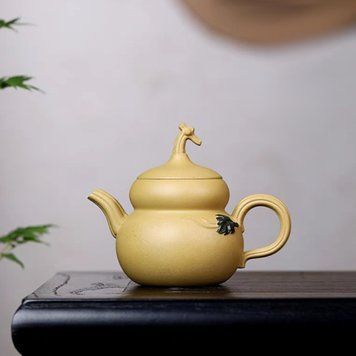 Коллекционный авторский чайник ручной работы Наньгуа Хулу Ху Хуан Ни исина глина - классическая форма Тыква Калебас 180 мл, Китай id_11666 фото