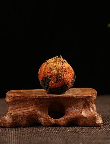 Вязаний чай з Лілілею Яйце Дракона Dian Hong Gongfu медовий аромат Dragon Ball 5шт х 6г. Китай id_8240 фото